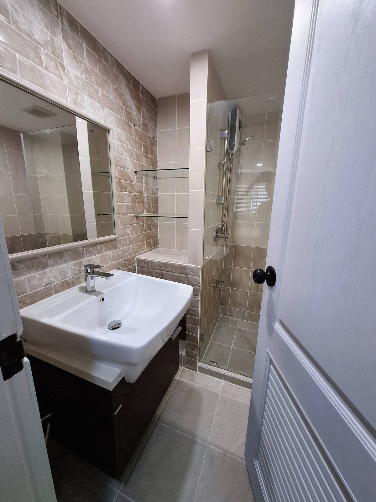 CondoBangna, Bearing, Lasalle : The Executive Bangna (Srinakarin 56)  1 bed big size for rent