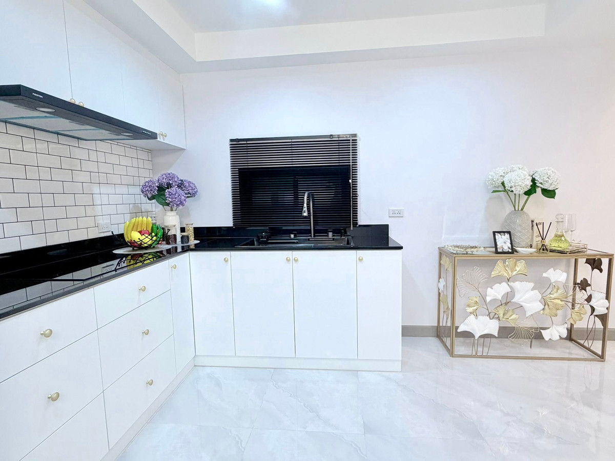 ขายบ้านพัทยา บางแสน ชลบุรี สัตหีบ : บ้านเดี่ยว 30 ตร.วา. มาบสอง - หนองใหญ่ 2 / 3 ห้องนอน (ขาย), Single House Mab Song - Nong Yai 2 / 3 Bedrooms (FOR SALE) BEWN027