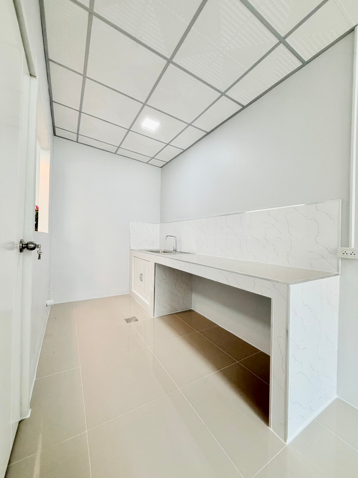 ขายทาวน์โฮมนนทบุรี บางใหญ่ บางบัวทอง : ขายทาวน์เฮาส์พฤกษาวิลล์ 63/1 พระราม 5 หลังมุม 25.1 ตร.ว. หน้ากว้าง 8 ม. ฟรีโอน