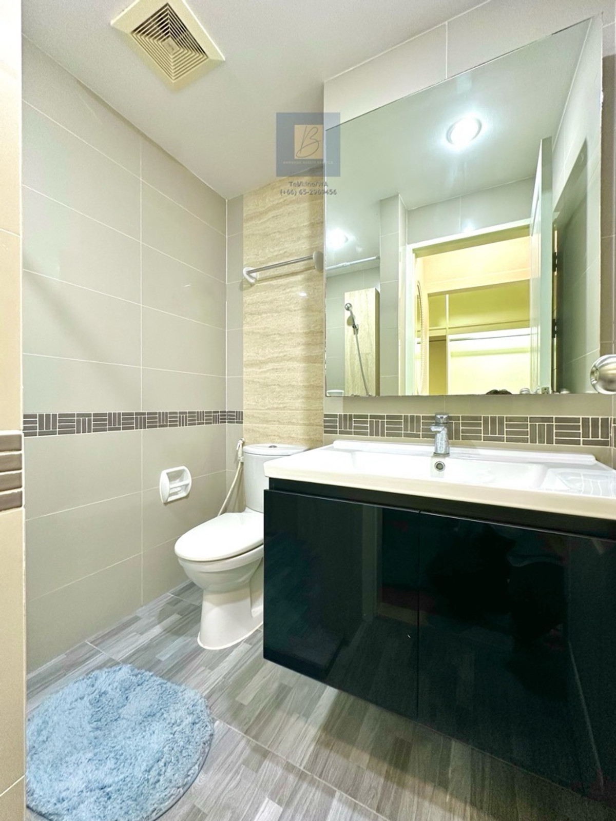 For RentCondoOnnut, Udomsuk : A low rise condo located only 350 meters from BTS Onnut station. Highly convenient. 