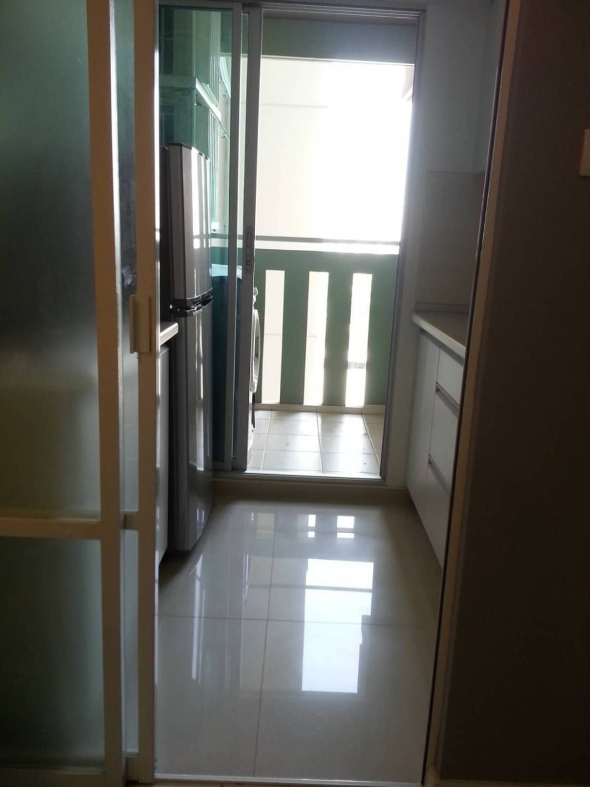 For RentCondoRama9, Petchburi, RCA : Condo, 11th floor, Building A, with furniture, beautifully decorated, for rent, Rama 9-Huai Khwang area. Near Rama IX Hospital, only 750 meters.