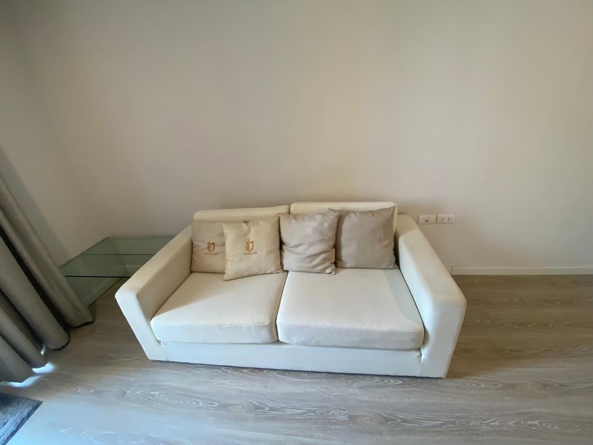 ให้เช่าคอนโดคลองเตย กล้วยน้ำไท : คอนโด Metro Luxe พระราม 4 ให้เช่า 40sqm. ราคา 16,000 ต่อรองได้