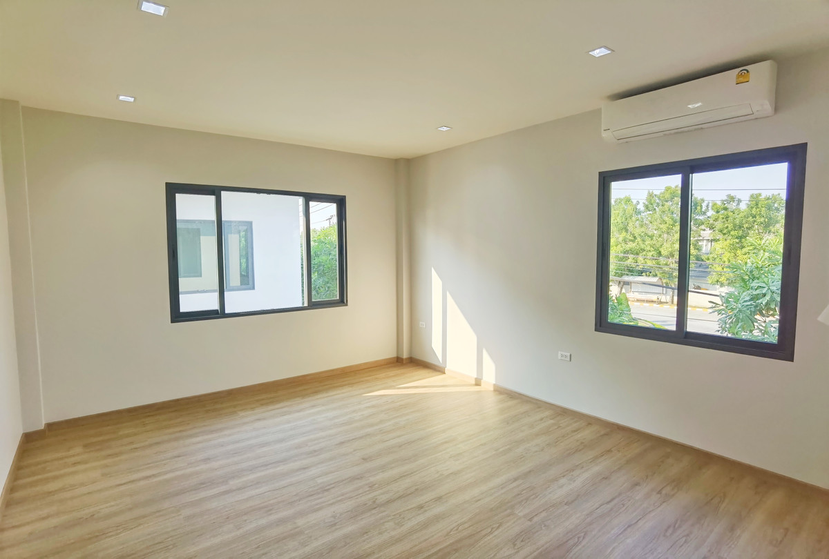 ขายบ้านนนทบุรี บางใหญ่ บางบัวทอง : [ขายขาดทุน 3 ล้าน!] บ้านเดี่ยวหลังใหญ่ ซื่อตรง พรีเมี่ยม บางบัวทอง-340 สภาพมือหนึ่ง 106 ตร.ว. ใกล้เซ็นทรัลเวสต์เกต คุ้มที่สุดในย่าน! 