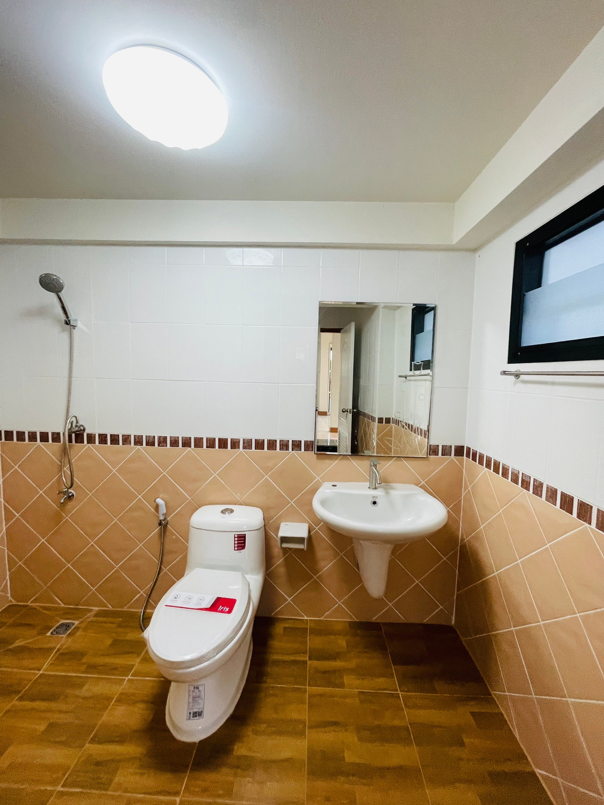 For SaleHouseNonthaburi, Bang Yai, Bangbuathong : Single house for sale, Imperial Laguna 2, Bang Bua Thong, 56 sq m, newly decorated, lots of space, free transfer.