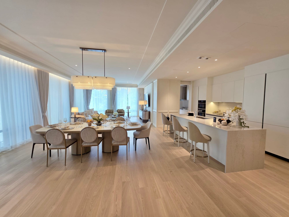ขายคอนโดสุขุมวิท อโศก ทองหล่อ : Intercontinental Residences Bangkok Asoke: 453sqm. 4bed 4.5bath 219,000,000 bht. with maidroom, yard and storage Am: 0656199198