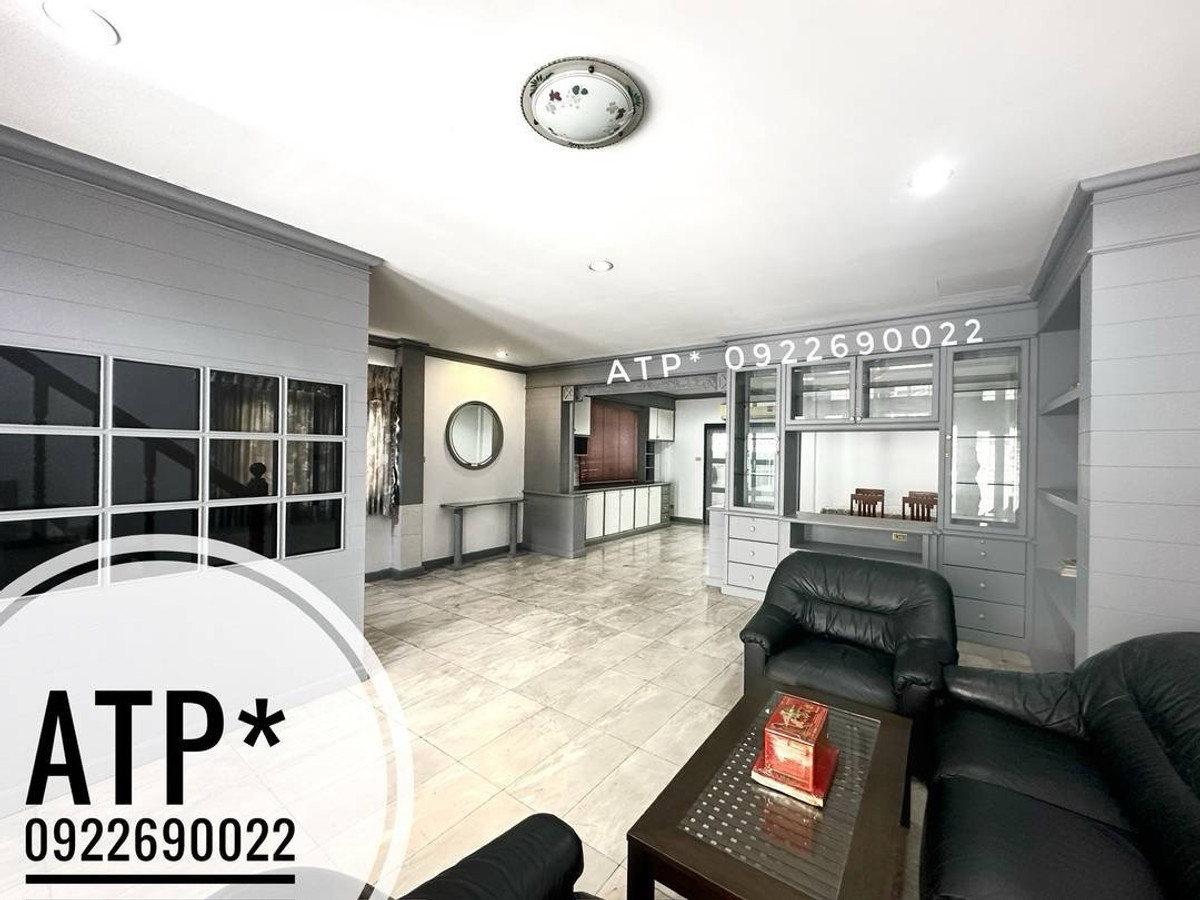 ให้เช่าทาวน์โฮมรามคำแหง หัวหมาก : **เช่า** บ้านทาวน์เฮ้าส์พร้อมเข้าอยู่ 27ตรว/3ชั้น/5นอน/3น้ำ/โถง+ครัว/5แอร์/2จอดรถ/เฟอร์ครบ @ รามคำแหง (หัวหมาก-หลังราม)