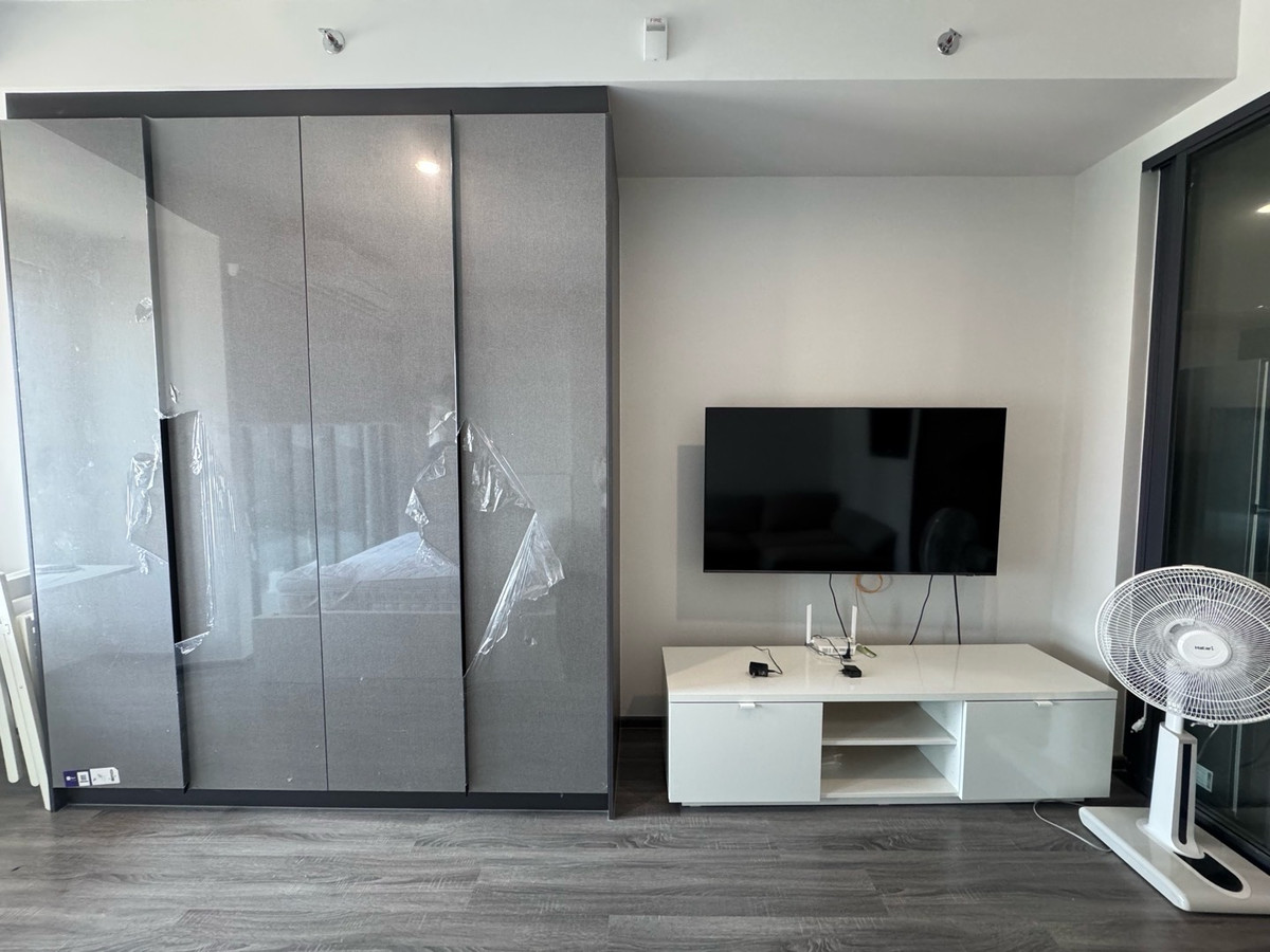 ให้เช่าคอนโดสยาม จุฬา สามย่าน : อยู่กลางเมืองแบบ “ใช้ชีวิตง่ายทุกวัน” 🌆✨
แค่ก้าวออกจากห้อง…ทุกอย่างก็ใกล้คุณ
🛏 Studio 📏 29sq.m.💰 23,000/เดือน
📞Phat 064-642-8664