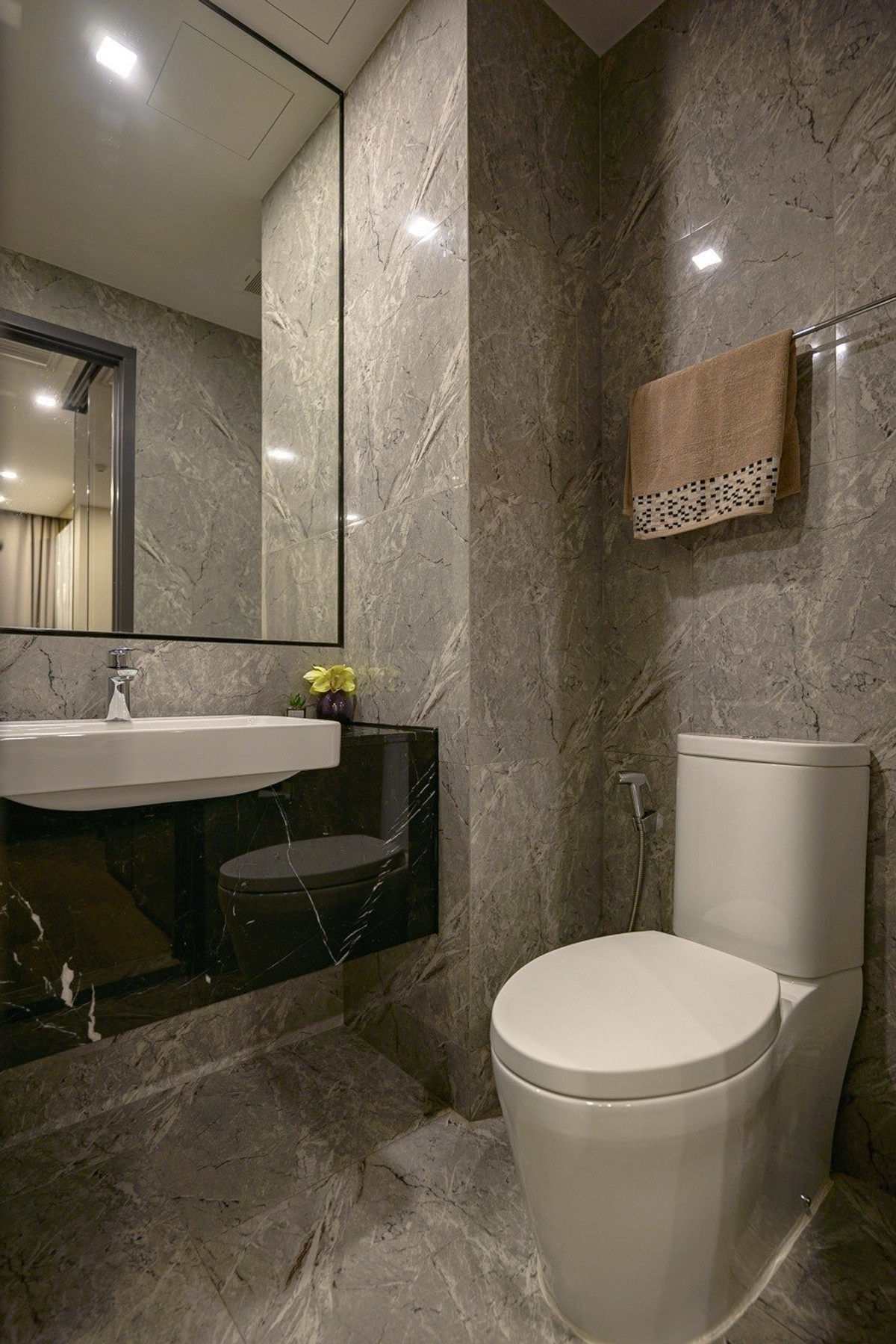 For RentCondoSukhumvit, Asoke, Thonglor : (For Rent) Ashton Asoke 1 bedroom, 35 sq m, beautiful room, Well Decorated. Fully furnished + Electrical appliances  Ready to move in ㅡ Next to 🚆 MRT Sukhumvit