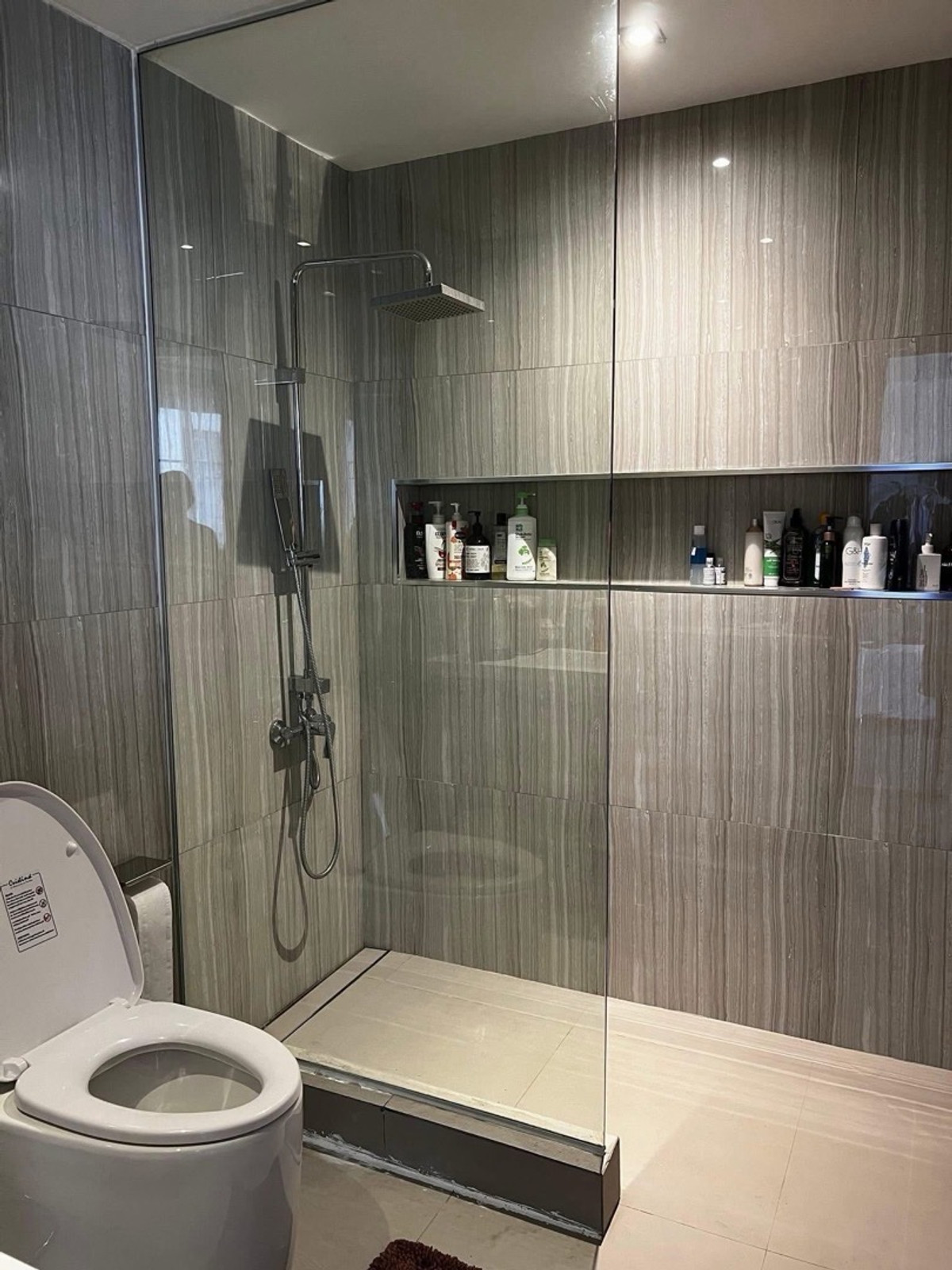 ทาวน์โฮมอ่อนนุช อุดมสุข : ทาวน์โฮม  4 ชั้น สุขุมวิท 71 ใกล้ BTS พระโขนง และโรงเรียนนานาชาติ เหมาะอยู่อาศัยและปล่อยเช่า