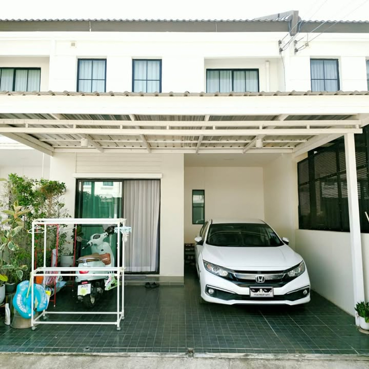 ขายทาวน์โฮมขอนแก่น : ทาวน์โฮม 2 ชั้น พฤกษา แอร์พอร์ต แต่งสวย ใกล้สนามบินขอนแก่น เฟอร์ครบ หิ้วกระเป๋าเข้าอยู่ได้เลย