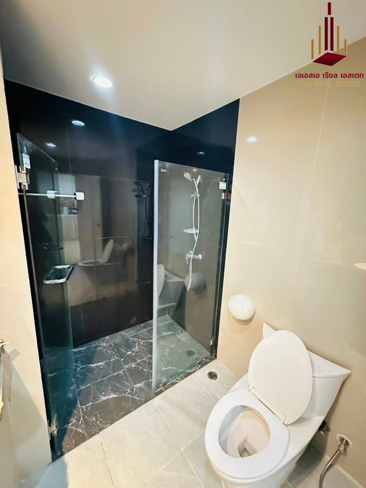 For RentCondoWongwianyai, Charoennakor : ✨ For Rent: The Plenary Sathorn Condo ✨ 💰 Only 15,000 THB/month