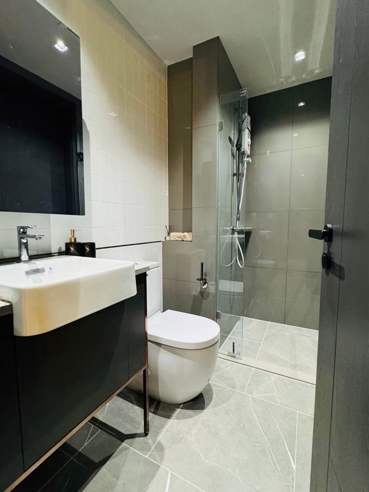 For RentCondoSiam Paragon ,Chulalongkorn,Samyan : 📍For rent Chapter Chula - Samyan | 1 bed plus | 45 sq m. | 17th floor only 35,000 baht/month!!