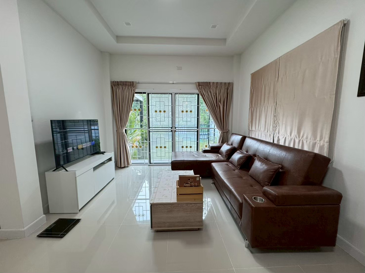 For SaleTownhomeRayong : Urgent sale, detached house, Sap Anan Living Home Village.