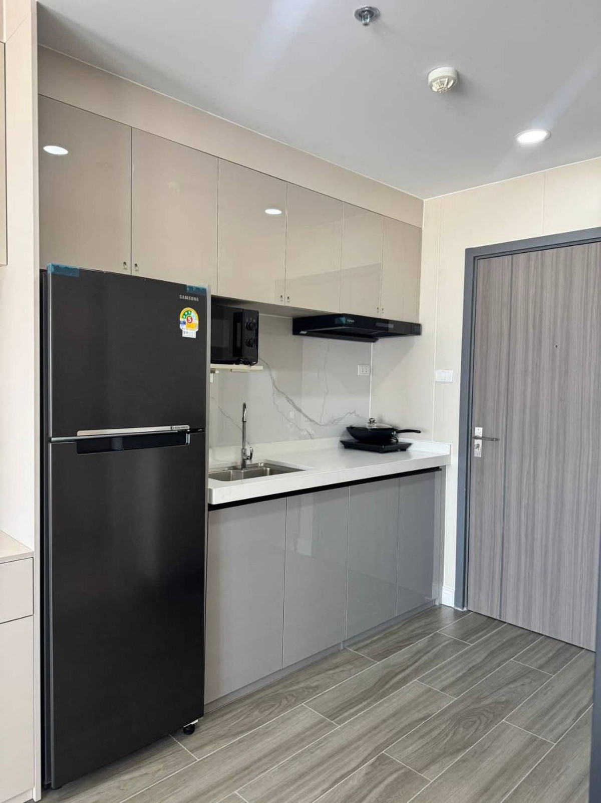 ให้เช่าคอนโดรามคำแหง หัวหมาก : ให้เช่า Condo Supalai Veranda Ramkhamhaeng บิ้วอินจัดเต็ม สวย 