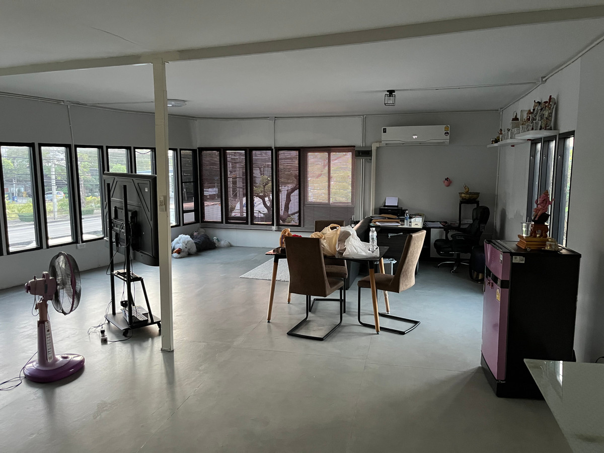 ขายสำนักงานเกษตร นวมินทร์ ลาดปลาเค้า : ขายที่ดินติดถนนเกษตรนวมินทร์ 20 ตรว. พร้อมออฟฟิต  ขาย 4.7 ล้าน  