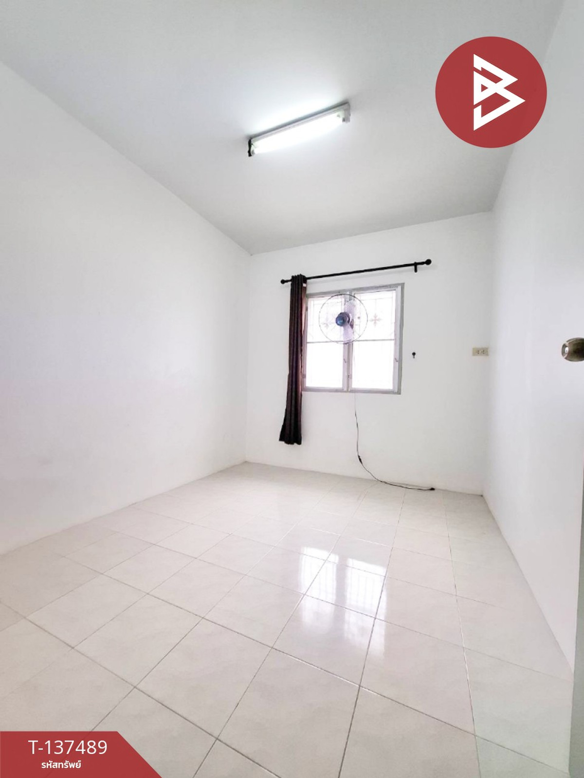 ขายทาวน์โฮมพัทยา บางแสน ชลบุรี สัตหีบ : ขายทาวน์เฮ้าส์ หมู่บ้านแฟมิลี่ซิตี้ ชลบุรี (Family City)