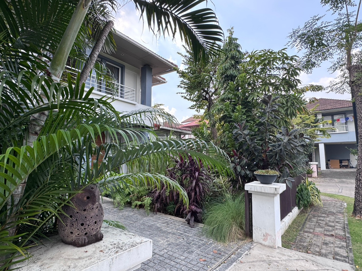 For SaleHouseKaset Nawamin,Ladplakao : Bangkok Villa Praditmanutham 3 / 3 Bedrooms (FOR SALE) MNT038