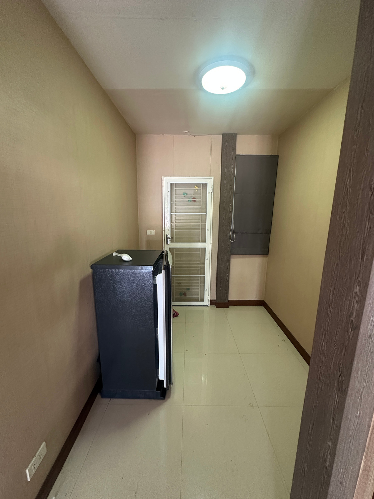 ขายบ้านมหาชัย สมุทรสาคร : บ้านเดี่ยว หมู่บ้านวิเศษสิริ 2 ขายขาดทุน 2.3ล้านบาท