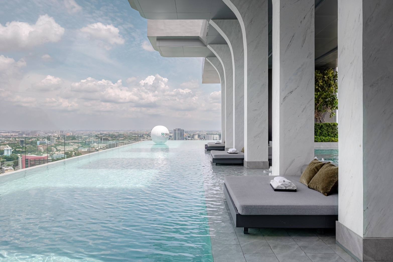 For RentCondoKasetsart, Ratchayothin : 🔥For Rent Now🔥 SO Origin Kaset Interchange, Duplex unit with high ceilings, beautiful pool view, next to BTS Kasetsart University.