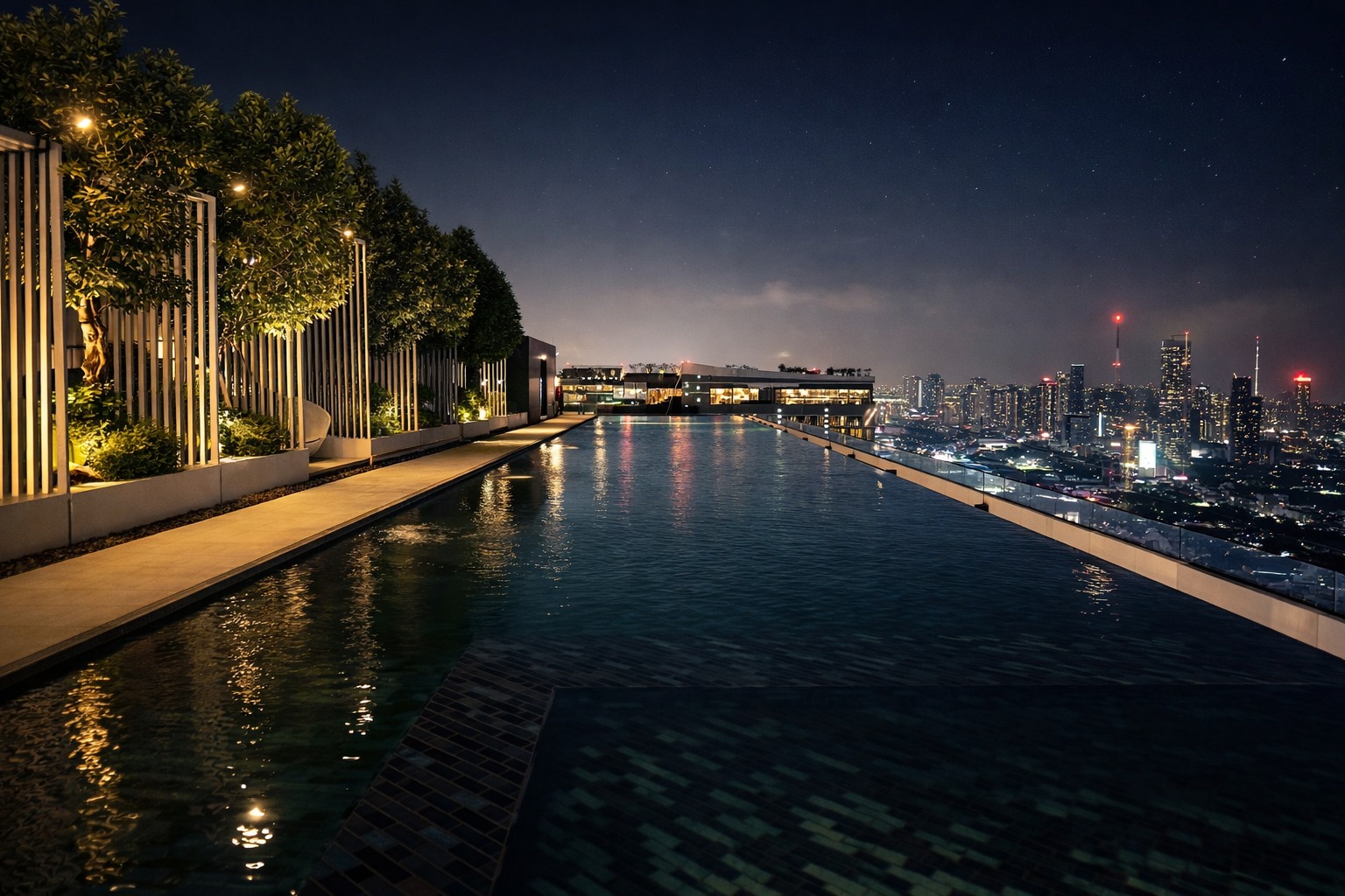 For RentCondoRama9, Petchburi, RCA : 🔥For Rent Now🔥 Life Asoke Rama 9, High Floor (32nd floor), Unobstructed View, Close to MRT Rama 9 (Only 300 m).