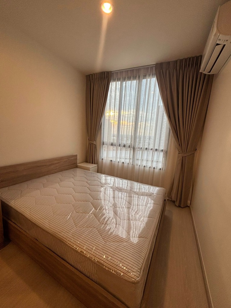 For RentCondoPinklao, Charansanitwong : 🔥For Rent Now🔥 New Noble Fai Chai - Wang Lang Condo, right next to MRT Fai Chai (80 m) + near Siriraj Hospital. More convenient than you think! 🚆 One room, all functions included. Ready to move in immediately.