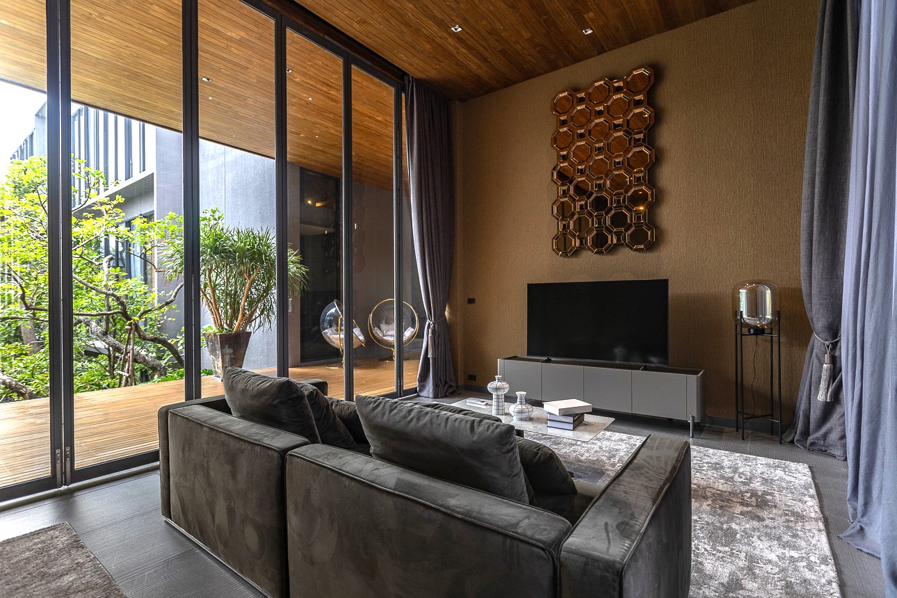 ขายบ้านพระราม 9 เพชรบุรีตัดใหม่ RCA : 🔥ขายด่วน+🔥คาซ่า จามจุรี ซอย นาคนิวาส 20 เฟอร์นิเจอร์ครบ พร้อมเข้าอยู่