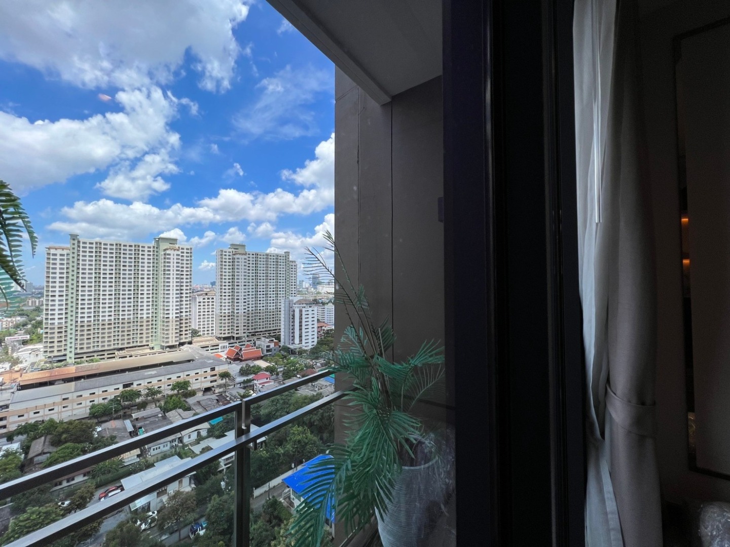 For SaleCondoSapankwai,Jatujak : 🔥Urgent Sale+🔥 The Line Phahon-Pradipat, near BTS Saphan Khwai station. Fully furnished and ready to move in.