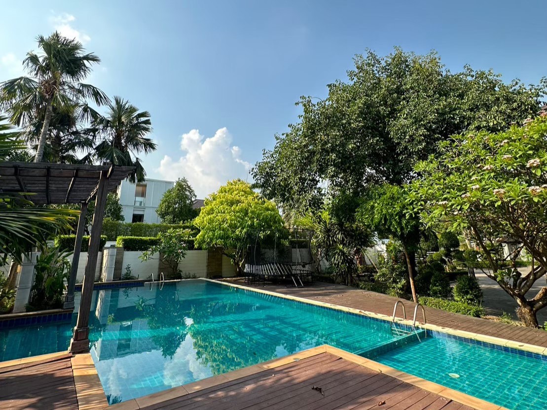 ขายบ้านเลียบทางด่วนรามอินทรา : 🔥ขายด่วน+🔥แกรนด์พาร์ค โยธินพัฒนา 3 ใกล้เซ็นทรัล อีสต์วิลล์ เฟอร์นิเจอร์ครบ พร้อมเข้าอยู่