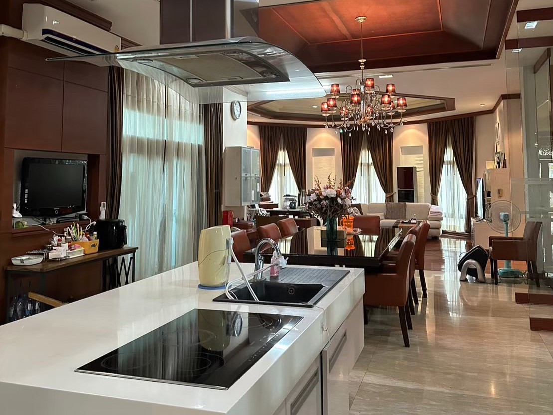 ขายบ้านเลียบทางด่วนรามอินทรา : 🔥ขายด่วน+🔥แกรนด์พาร์ค โยธินพัฒนา 3 ใกล้เซ็นทรัล อีสต์วิลล์ เฟอร์นิเจอร์ครบ พร้อมเข้าอยู่