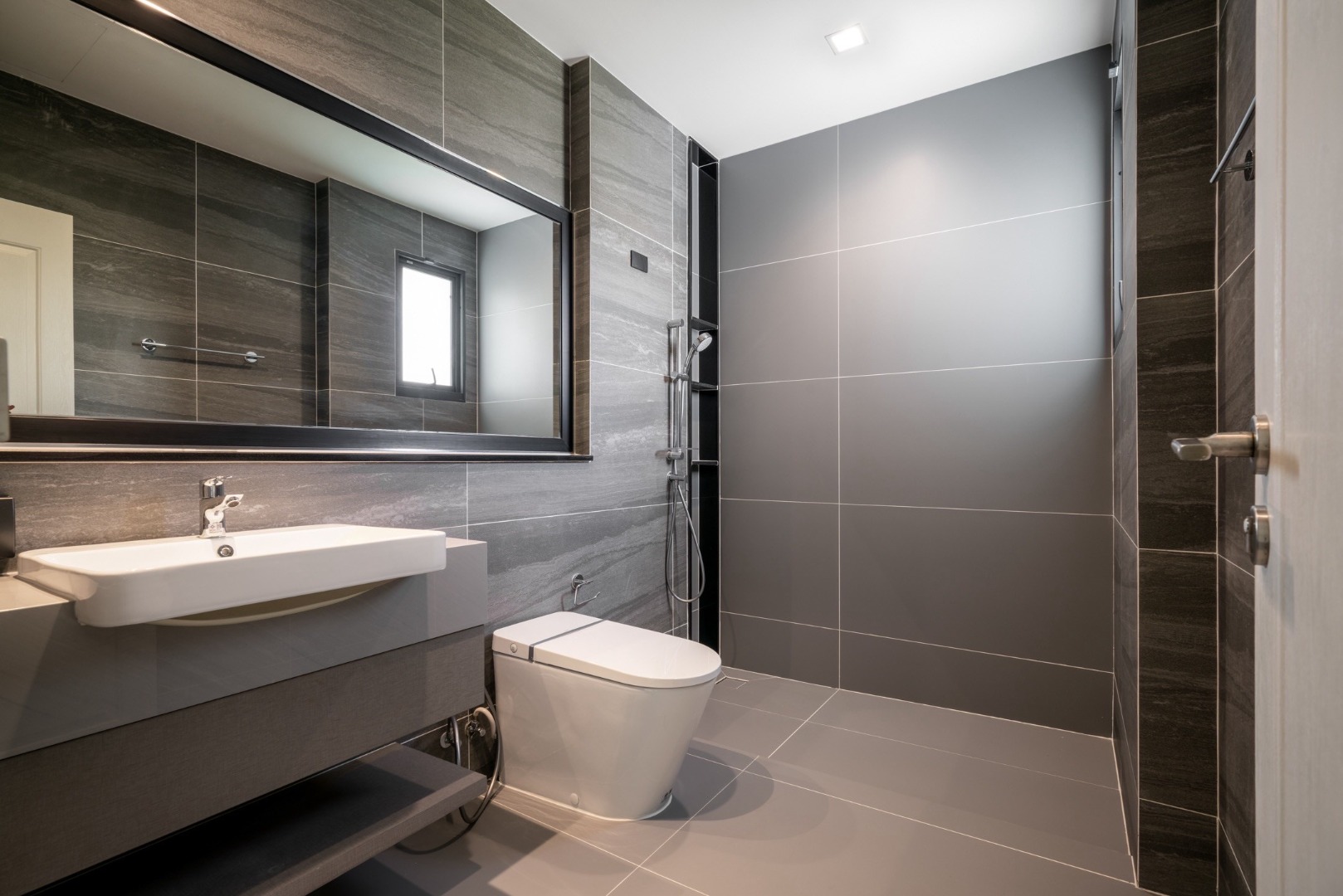 ขายบ้านบางนา แบริ่ง ลาซาล : 🔥ขายด่วน+🔥แกรนด์ บางกอก บูเลอวาร์ด สุขุมวิท-ศรีนครินทร์ ใกล้สถานีรถไฟฟ้า BTS แบริ่ง 