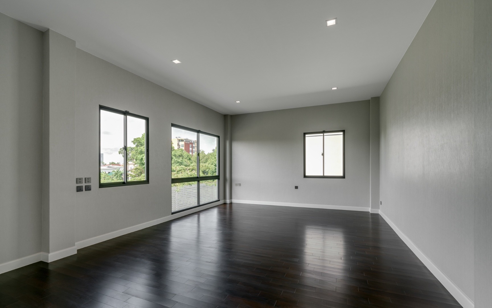 ขายบ้านบางนา แบริ่ง ลาซาล : 🔥ขายด่วน+🔥แกรนด์ บางกอก บูเลอวาร์ด สุขุมวิท-ศรีนครินทร์ ใกล้สถานีรถไฟฟ้า BTS แบริ่ง 