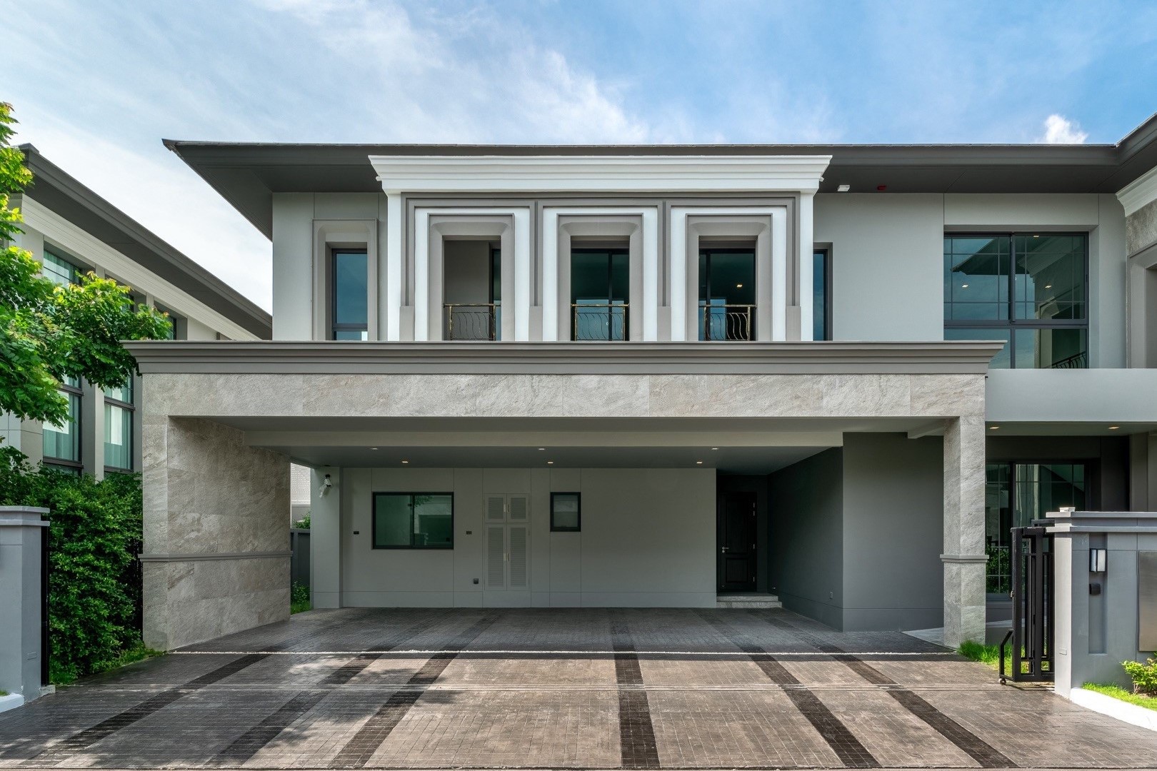 ขายบ้านบางนา แบริ่ง ลาซาล : 🔥ขายด่วน+🔥แกรนด์ บางกอก บูเลอวาร์ด สุขุมวิท-ศรีนครินทร์ ใกล้สถานีรถไฟฟ้า BTS แบริ่ง 