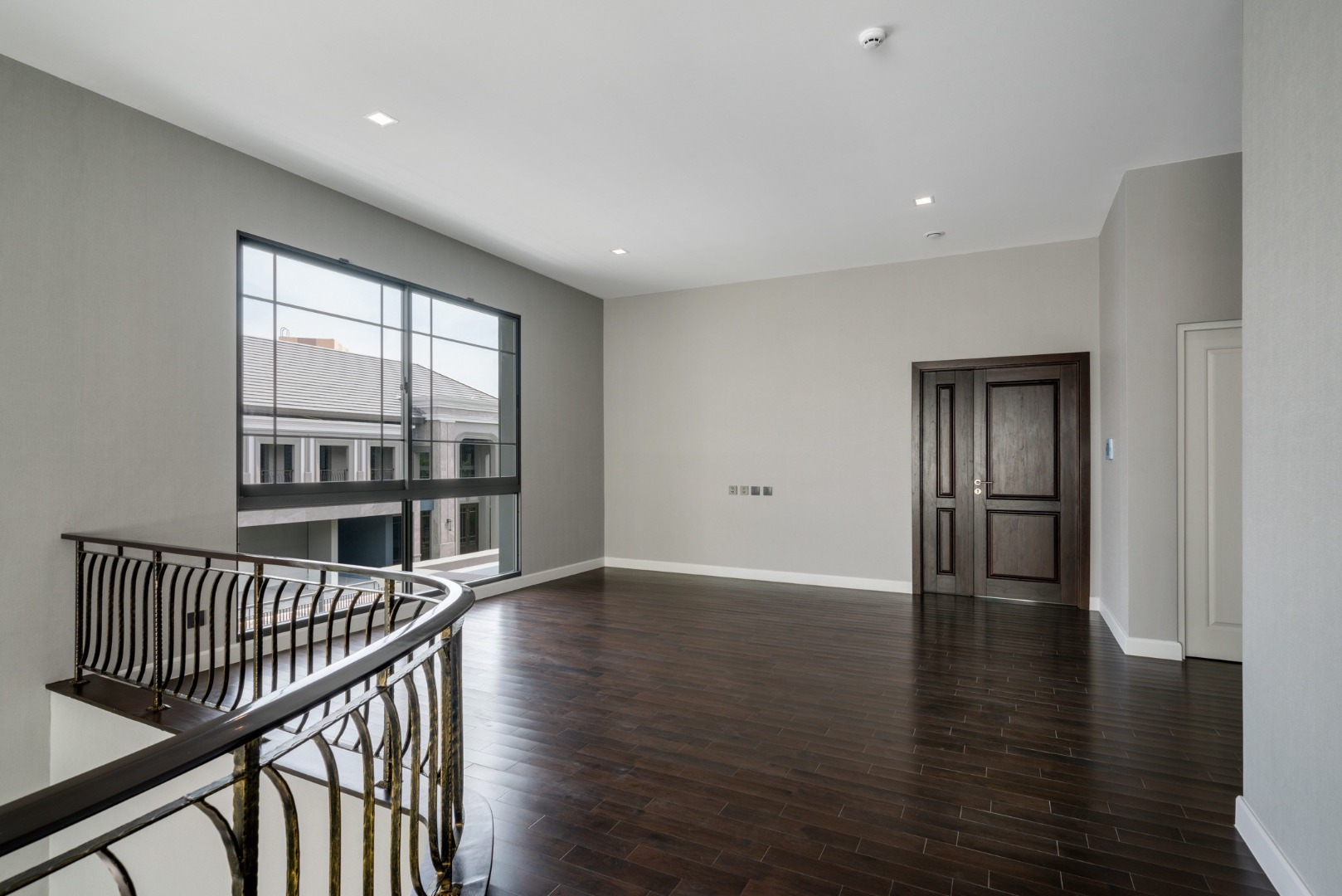 ขายบ้านบางนา แบริ่ง ลาซาล : 🔥ขายด่วน+🔥แกรนด์ บางกอก บูเลอวาร์ด สุขุมวิท-ศรีนครินทร์ ใกล้สถานีรถไฟฟ้า BTS แบริ่ง 