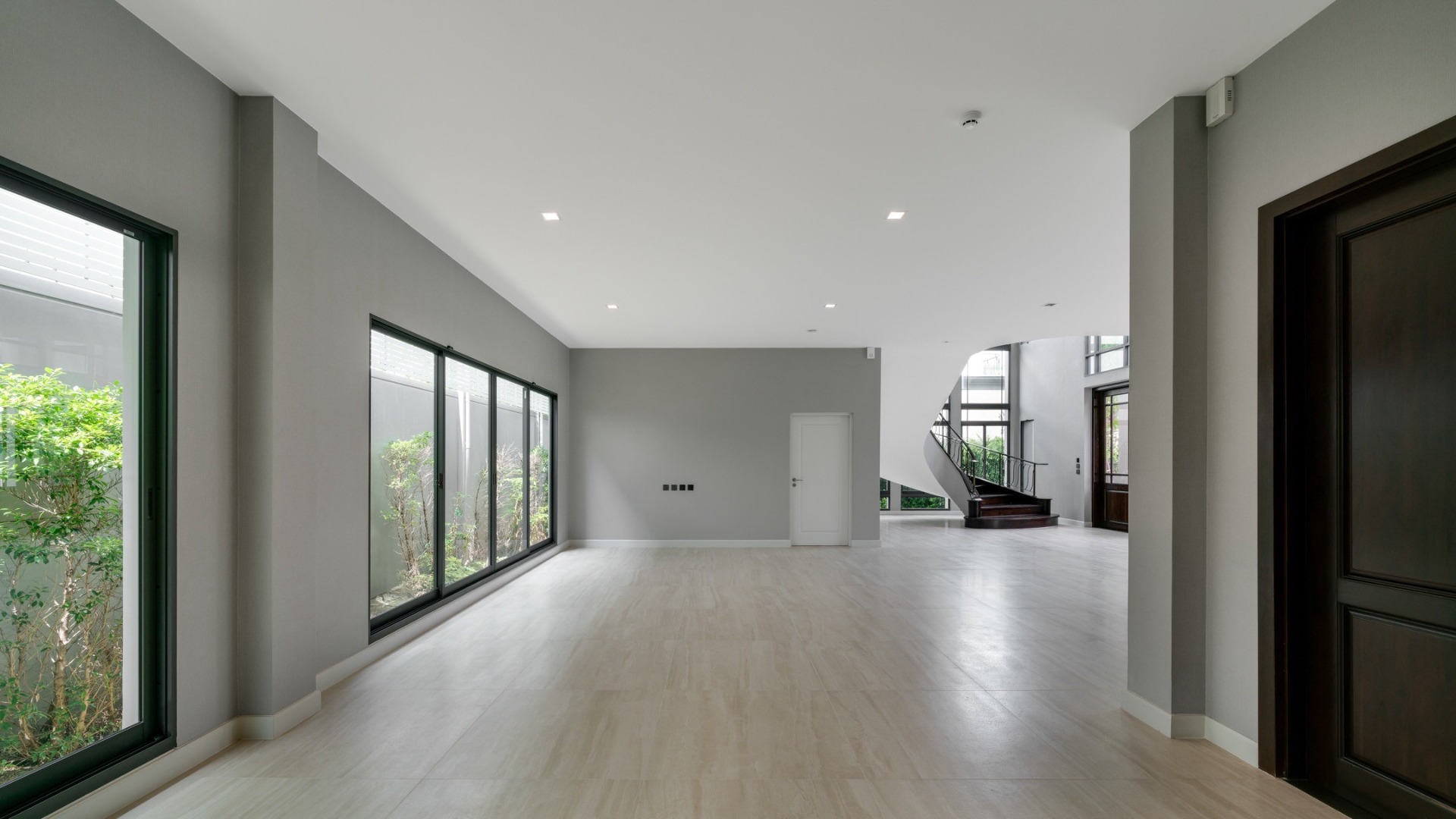 ขายบ้านบางนา แบริ่ง ลาซาล : 🔥ขายด่วน+🔥แกรนด์ บางกอก บูเลอวาร์ด สุขุมวิท-ศรีนครินทร์ ใกล้สถานีรถไฟฟ้า BTS แบริ่ง 