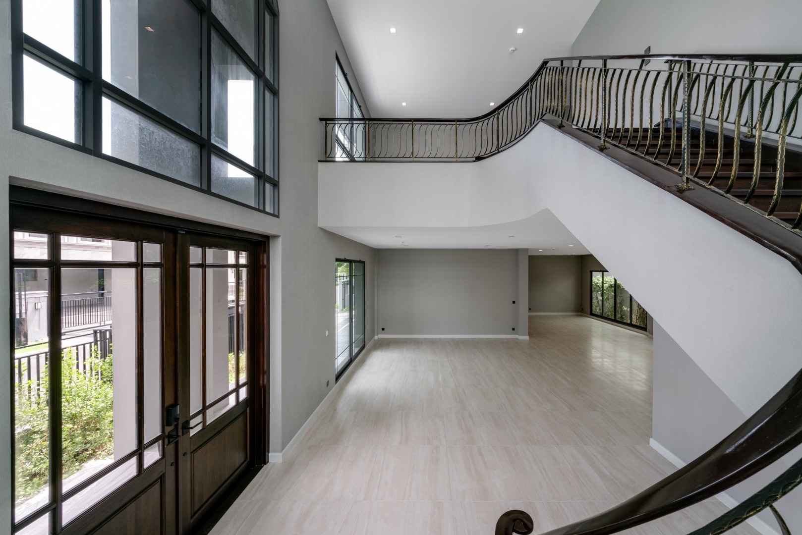 ขายบ้านบางนา แบริ่ง ลาซาล : 🔥ขายด่วน+🔥แกรนด์ บางกอก บูเลอวาร์ด สุขุมวิท-ศรีนครินทร์ ใกล้สถานีรถไฟฟ้า BTS แบริ่ง 