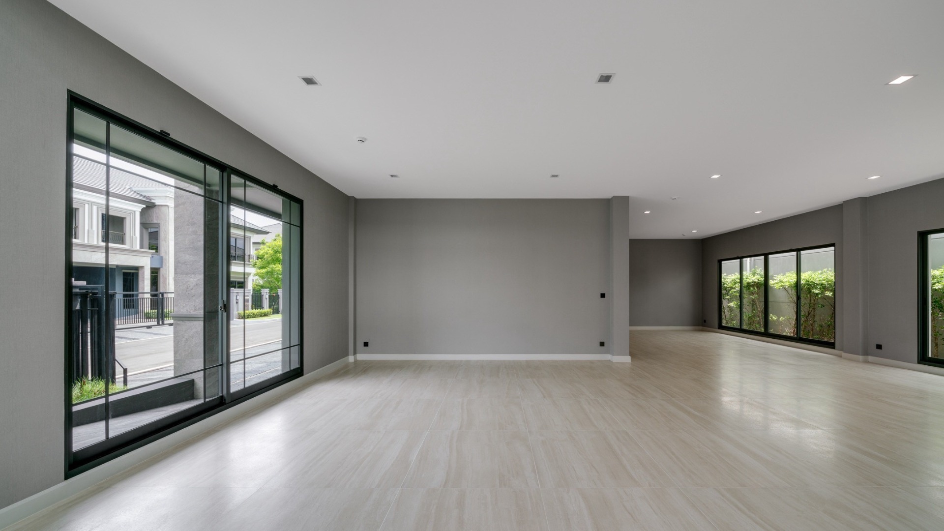 ขายบ้านบางนา แบริ่ง ลาซาล : 🔥ขายด่วน+🔥แกรนด์ บางกอก บูเลอวาร์ด สุขุมวิท-ศรีนครินทร์ ใกล้สถานีรถไฟฟ้า BTS แบริ่ง 