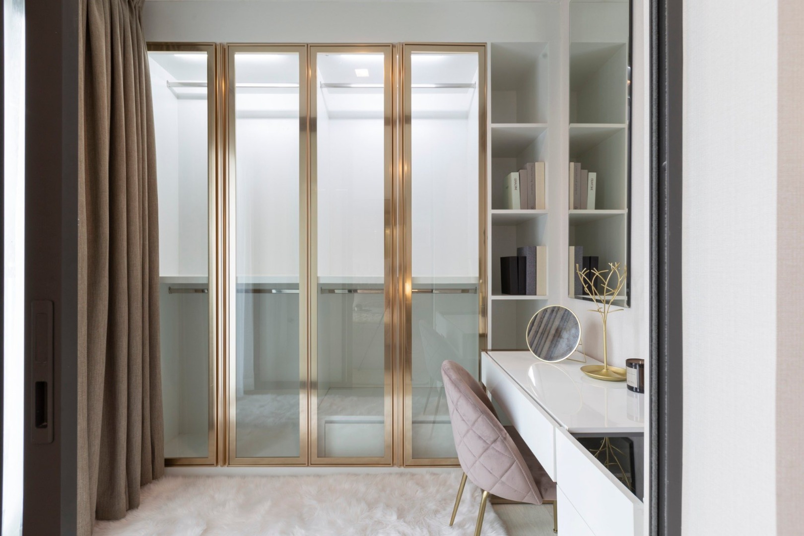 For RentCondoWitthayu, Chidlom, Langsuan, Ploenchit : 🔥For Rent Now🔥 Life One Wireless | Beautiful room in the heart of the city, near BTS Chidlom & Phloen Chit.