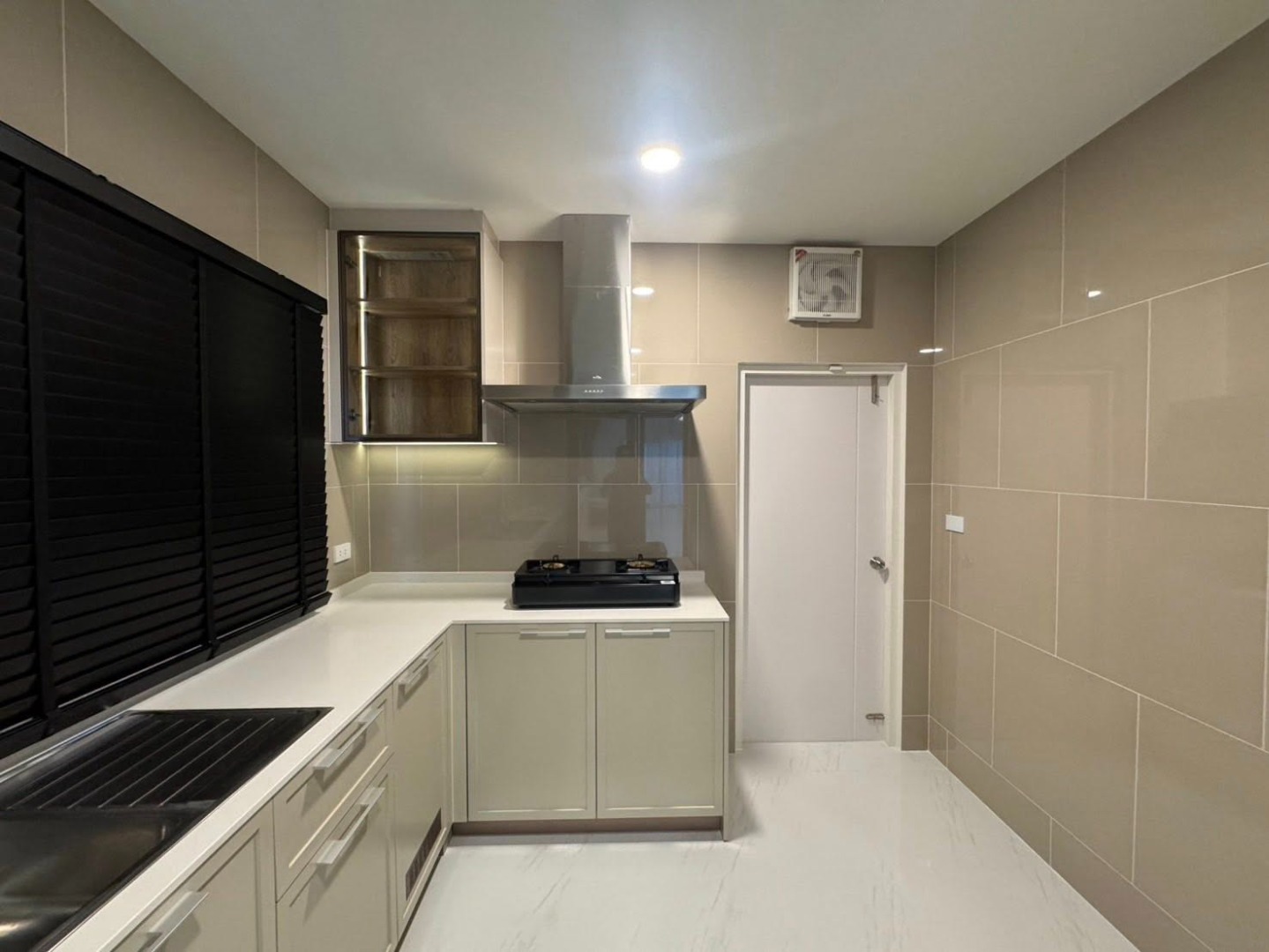 For RentHouseBangna, Bearing, Lasalle : 🔥For Rent Now🔥 The City Bangna 3 Luxury House near Mega Bangna. Spacious and well-designed, perfect for large families.