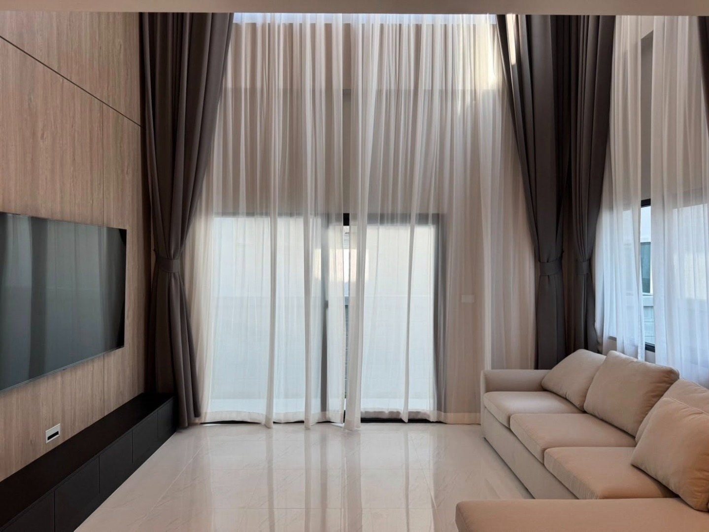 For RentHouseBangna, Bearing, Lasalle : 🔥For Rent Now🔥 The City Bangna 3 Luxury House near Mega Bangna. Spacious and well-designed, perfect for large families.