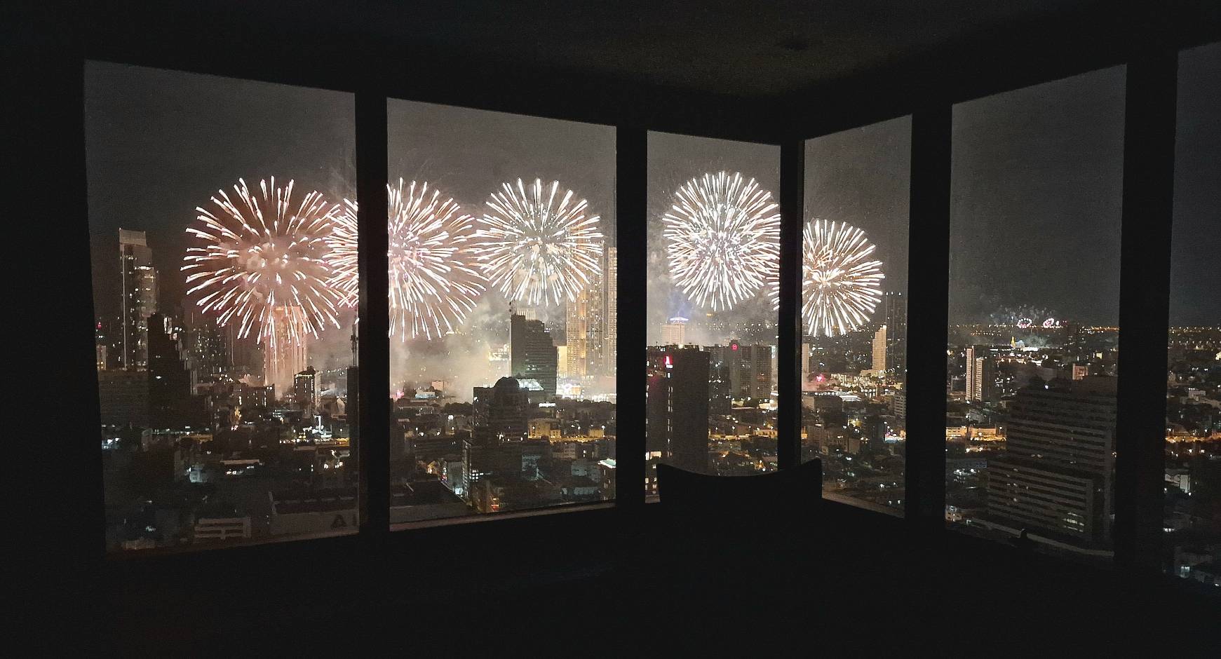 ขายคอนโดสีลม ศาลาแดง บางรัก : 🔥ขายด่วน+🔥เอ็ม สีลม ใกล้สถานีรถไฟฟ้า BTS ช่องนนทรี เฟอร์นิเจอร์ครบ พร้อมเข้าอยู่