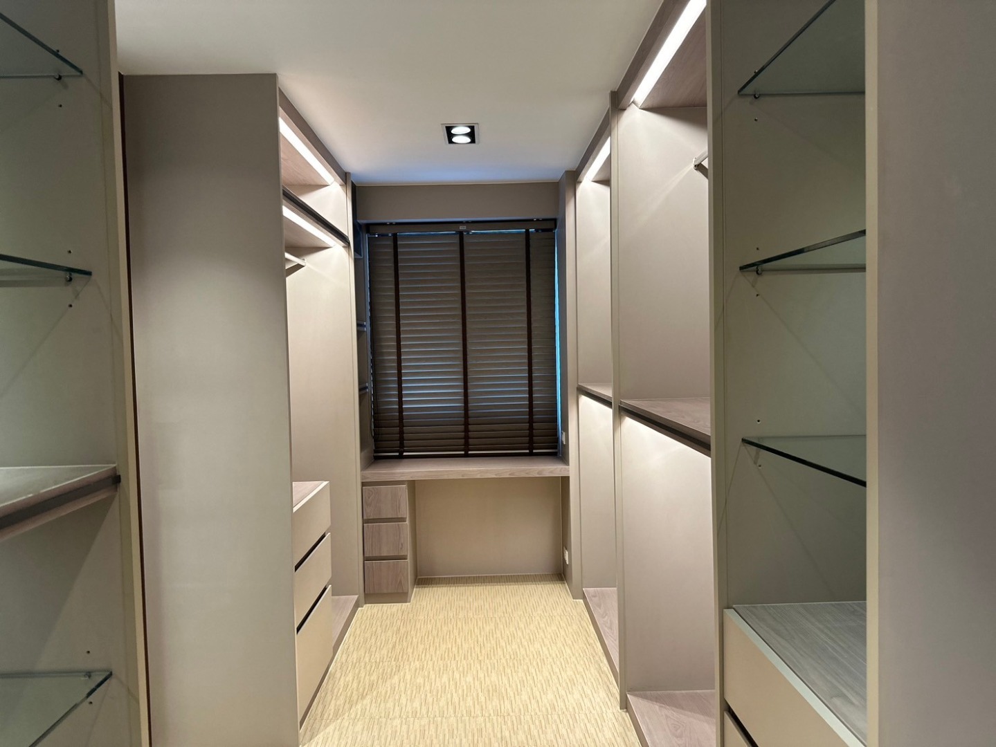 ขายคอนโดวิทยุ ชิดลม หลังสวน : 🔥ขายด่วน+🔥เพลินจิต เทอเรส ใกล้สถานีรถไฟฟ้า BTS เพลินจิต 