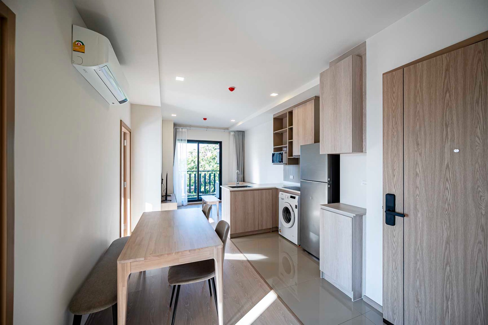 ขายคอนโดอ่อนนุช อุดมสุข : 🔥ขายด่วน+🔥พินน์ ปรีดี 20 ใกล้สถานีรถไฟฟ้า BTS สถานีพระโขนง เฟอร์นิเจอร์ครบ พร้อมเข้าอยู่