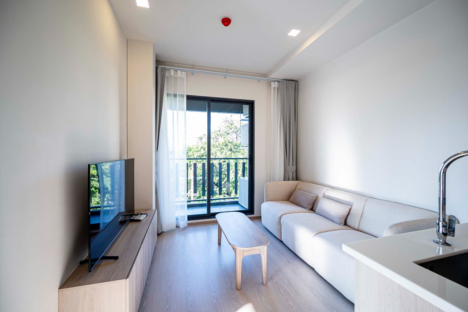 ขายคอนโดอ่อนนุช อุดมสุข : 🔥ขายด่วน+🔥พินน์ ปรีดี 20 ใกล้สถานีรถไฟฟ้า BTS สถานีพระโขนง เฟอร์นิเจอร์ครบ พร้อมเข้าอยู่