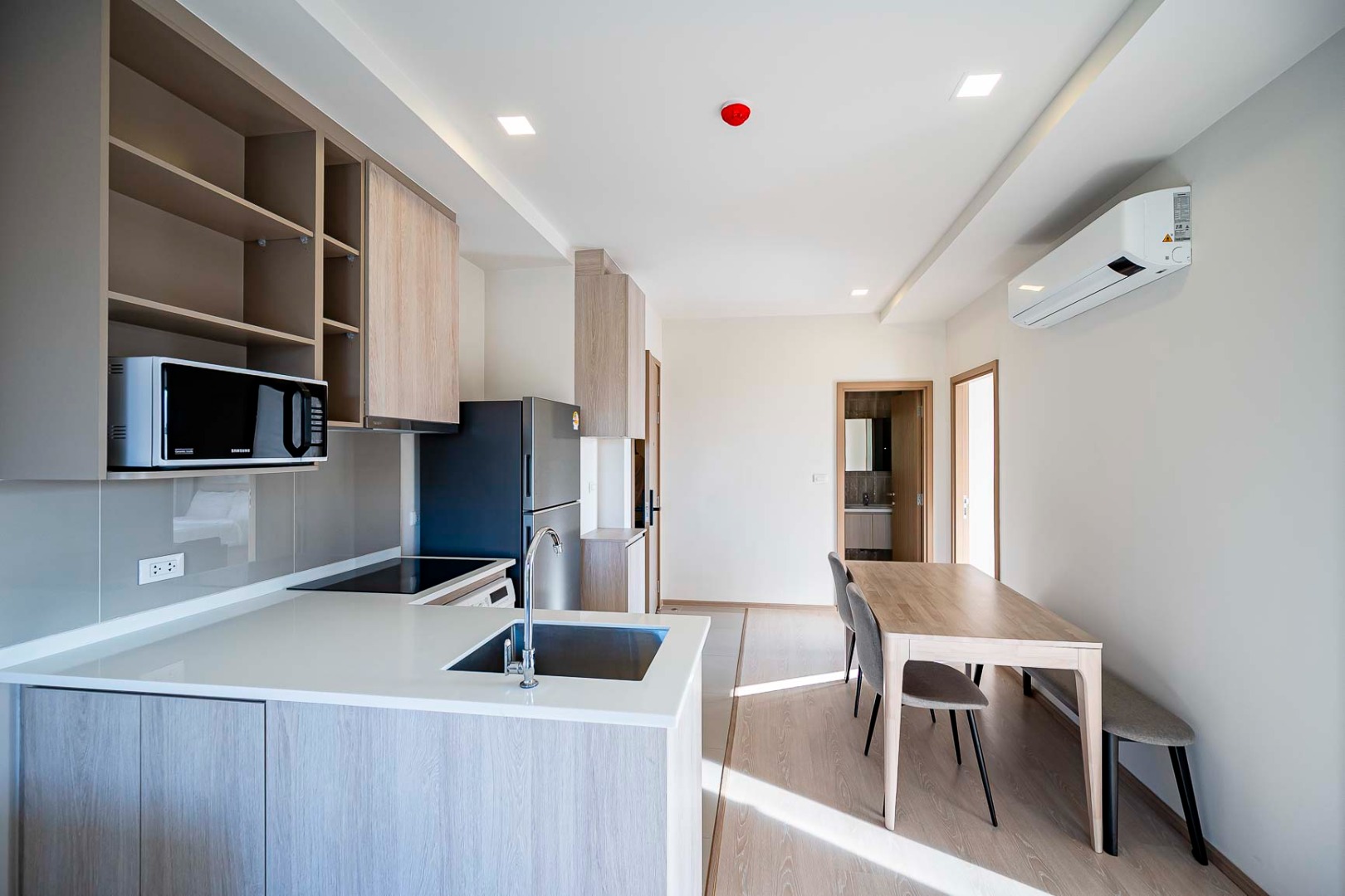 ขายคอนโดอ่อนนุช อุดมสุข : 🔥ขายด่วน+🔥พินน์ ปรีดี 20 ใกล้สถานีรถไฟฟ้า BTS สถานีพระโขนง เฟอร์นิเจอร์ครบ พร้อมเข้าอยู่