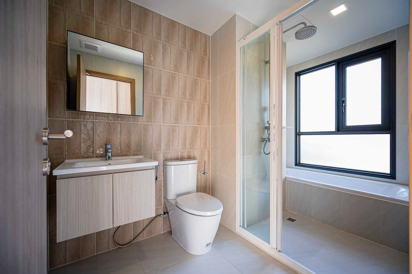 ขายคอนโดอ่อนนุช อุดมสุข : 🔥ขายด่วน+🔥พินน์ ปรีดี 20 ใกล้สถานีรถไฟฟ้า BTS สถานีพระโขนง เฟอร์นิเจอร์ครบ พร้อมเข้าอยู่