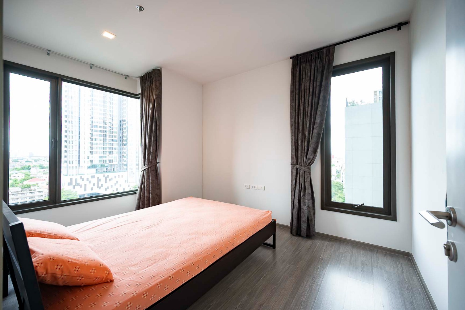 ขายคอนโดวงเวียนใหญ่ เจริญนคร : 🔥ขายด่วน+🔥นายน์ บาย แสนสิริ ใกล้สถานีรถไฟฟ้า BTS วงเวียนใหญ่ เฟอร์นิเจอร์ครบ พร้อมเข้าอยู่