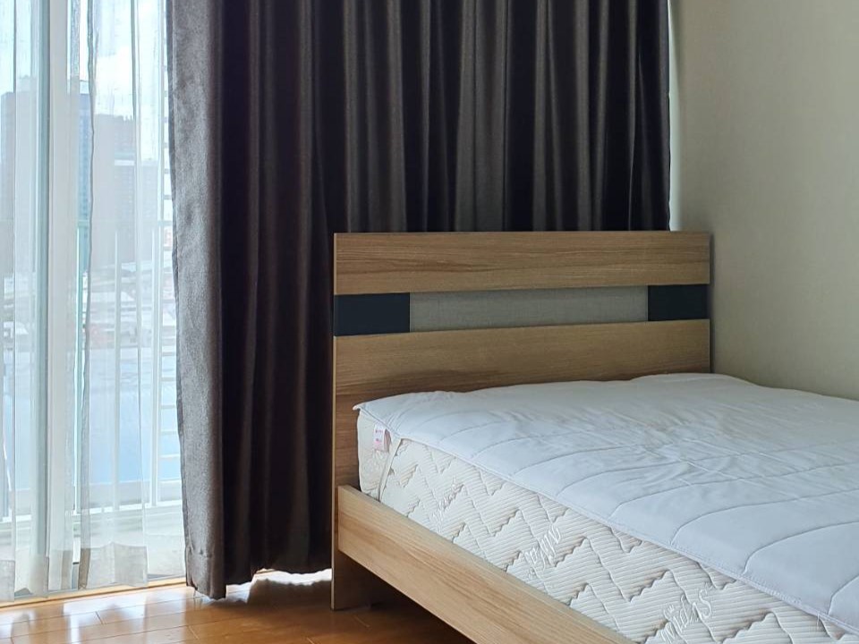 ขายคอนโดลาดพร้าว เซ็นทรัลลาดพร้าว : 🔥ขายด่วน+🔥แอ็บสแตร็กส์ พหลโยธิน พาร์ค ใกล้สถานีรถไฟฟ้า MRT พหลโยธิน เฟอร์นิเจอร์ครบ พร้อมเข้าอยู่