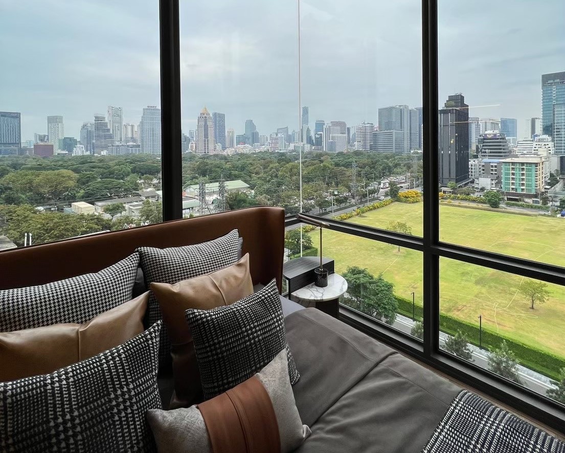 For RentCondoWitthayu, Chidlom, Langsuan, Ploenchit : 🔥Rent Now+🔥 MUNIQ LANGSUAN, near BTS Phloen Chit station. Fully furnished and ready to move in.