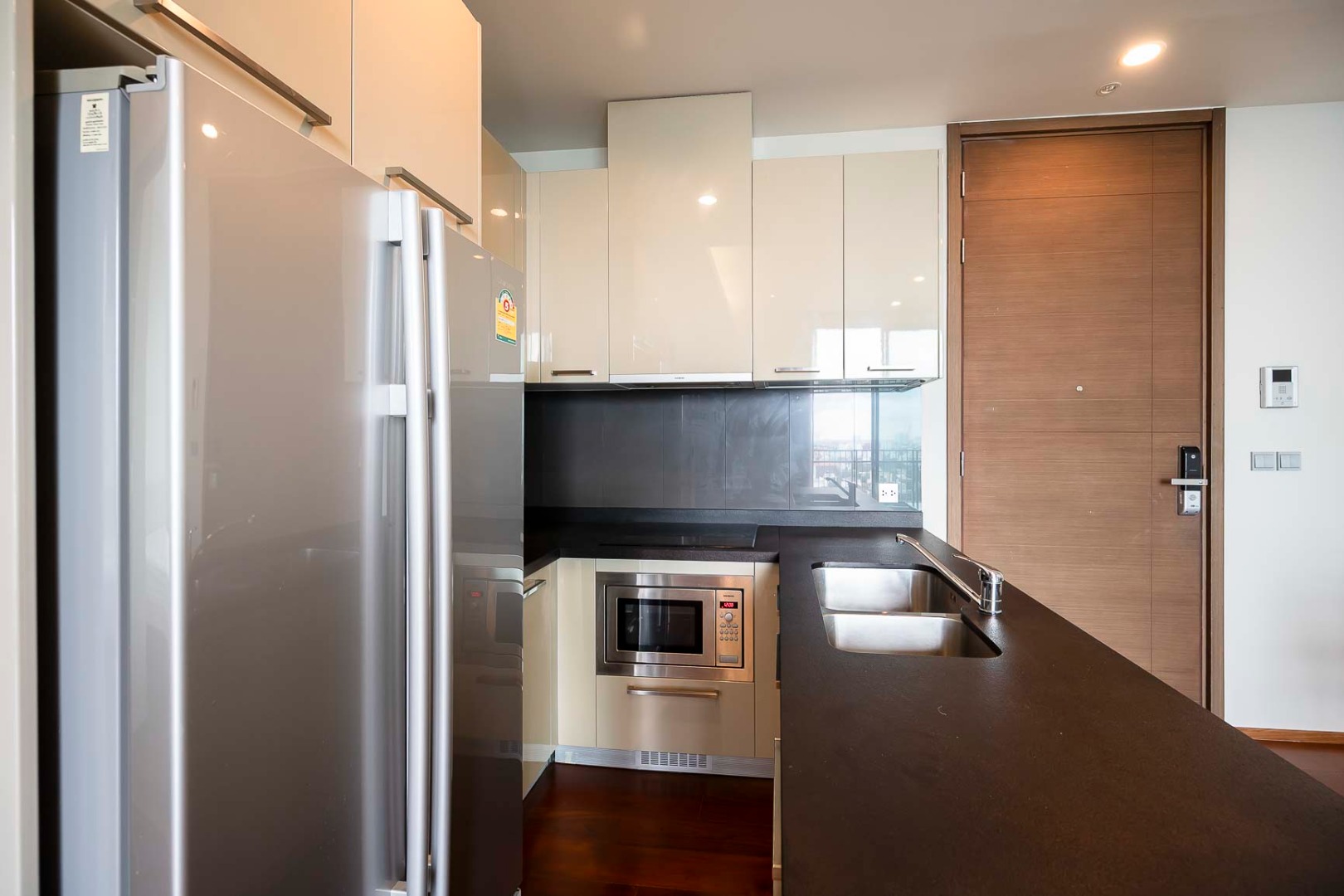 ขายคอนโดสุขุมวิท อโศก ทองหล่อ : 🔥ขายด่วน+🔥ควอทโทร บาย แสนสิริ ใกล้สถานีรถไฟฟ้า BTS ทองหล่อ เฟอร์นิเจอร์ครบ พร้อมเข้าอยู่ 