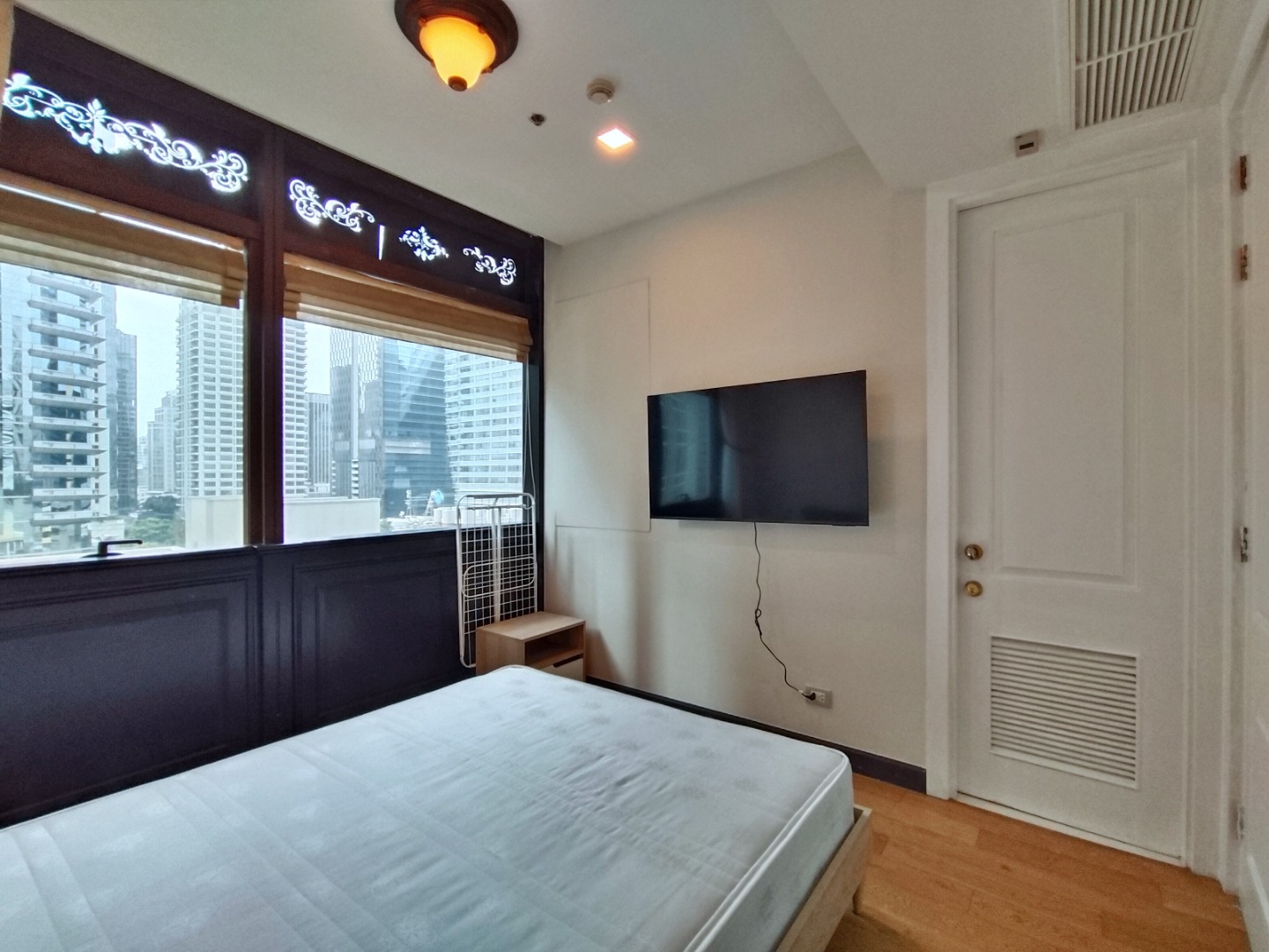 For SaleCondoWitthayu, Chidlom, Langsuan, Ploenchit : 🔥Urgent Sale+🔥 Athenee Residence Ruamrudee, near BTS Ploenchit station. Fully furnished and ready to move in.